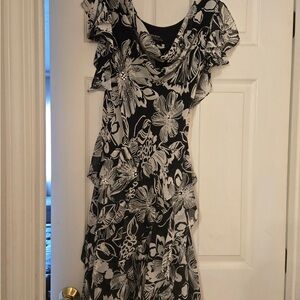Signature by Robbie Bee Black and White Floral Maxi Dress